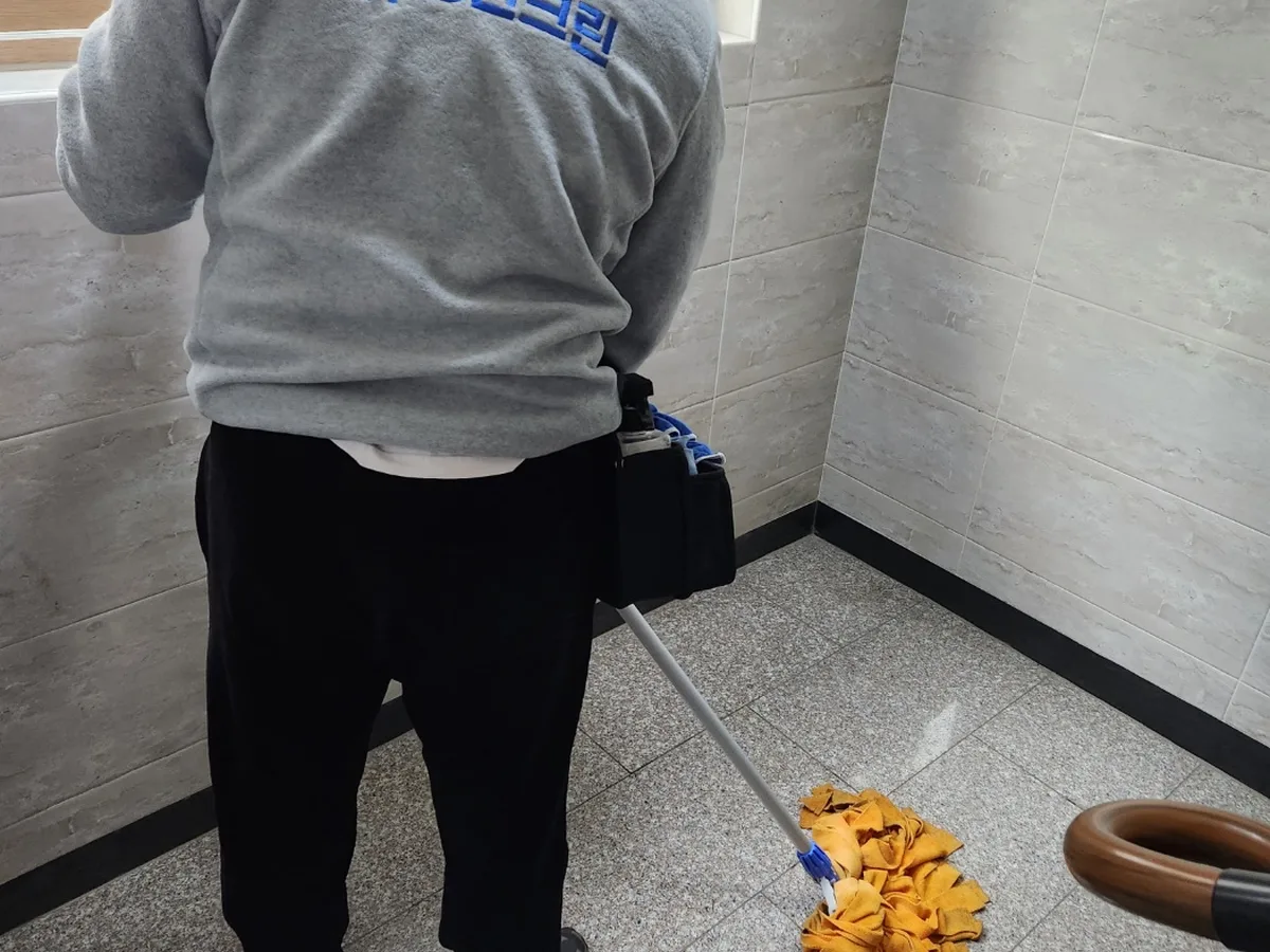 천안시 동남구 광덕면 빌라 복도·대기 동선 야간 위생청소 사례 - 행진크린