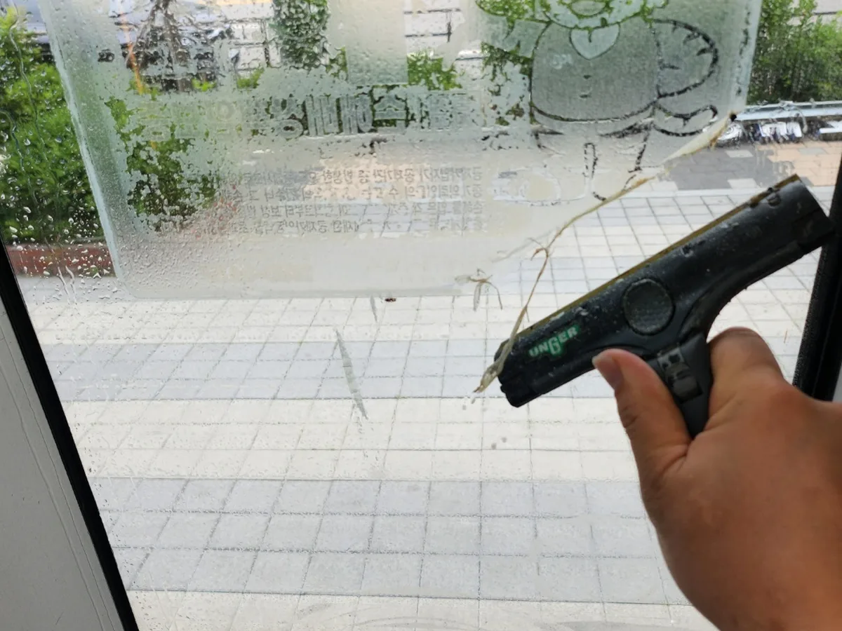 청양군 목면 현장 유리·새시 장비 주변 정밀 위생청소 사례 - 행진크린